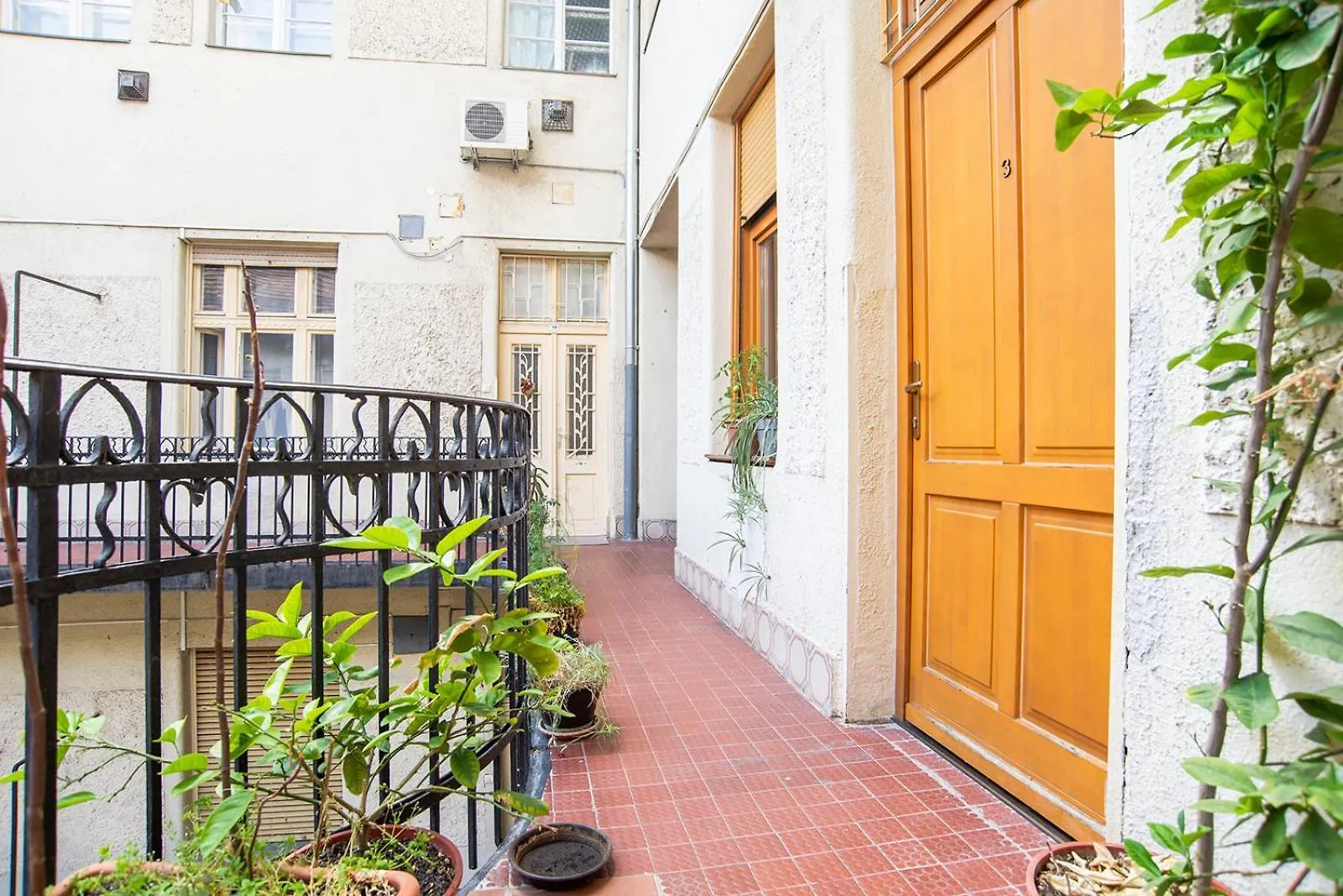 Tas Vas - Charming Apartments In Budapest
