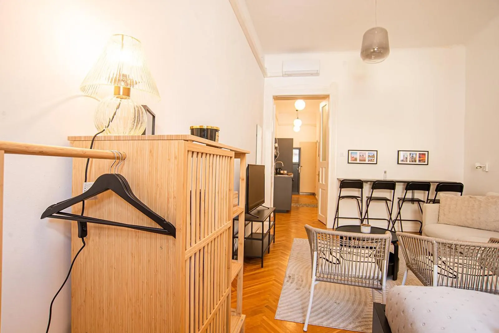 Tas Vas - Charming Apartments In Budapest Hungary