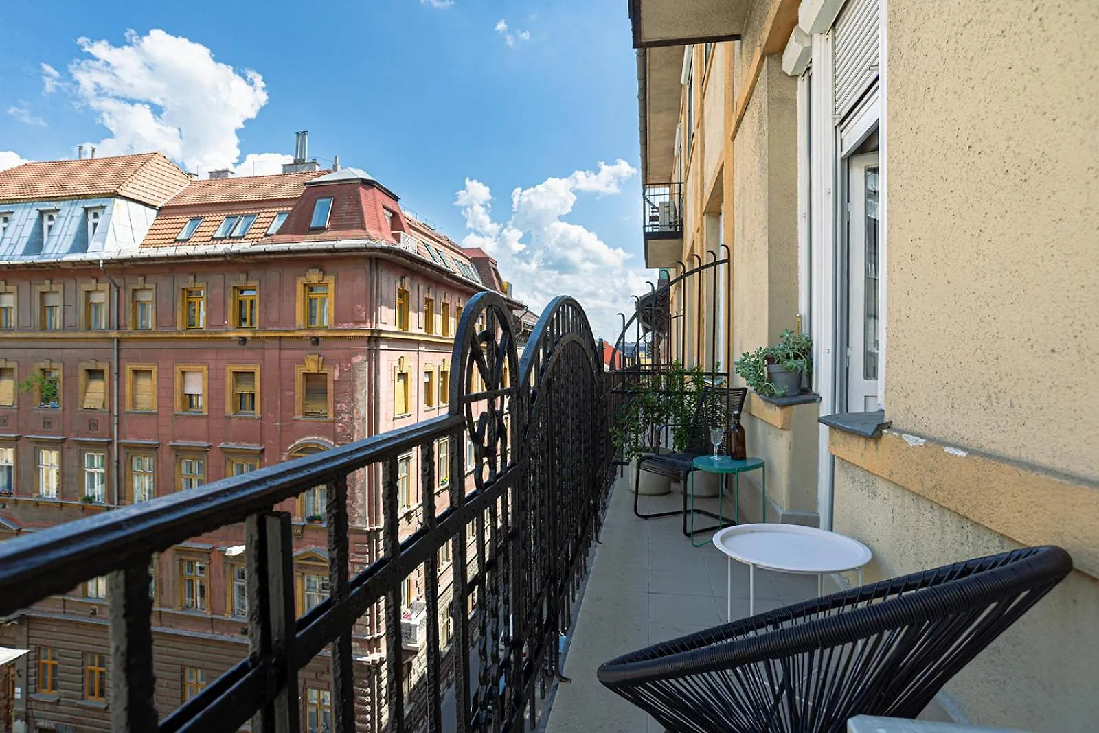 Tas Vas - Charming Apartments In Budapest